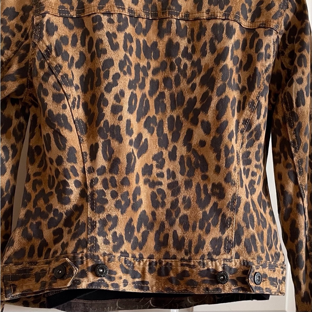 Black & Tan Leopard Print 🐆 Denim Jacket - Picture 5 of 10